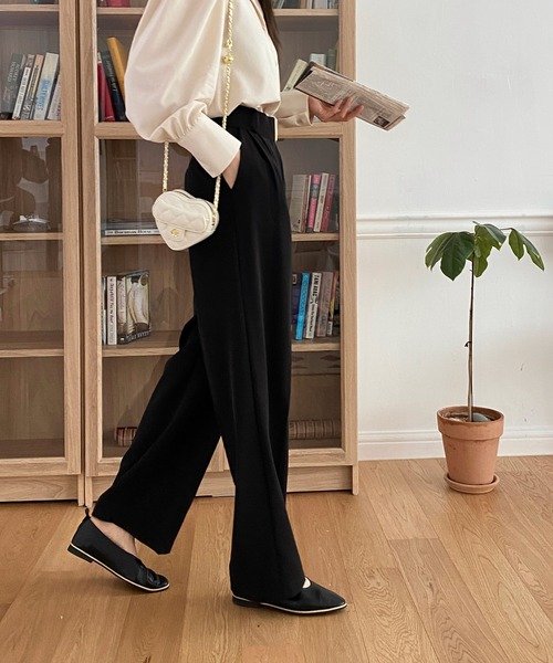 by muni:r（バイ ムニール）の「ピンタックワイドベルトスラックス（スラックス・レディース・ブラック/ベージュ・SMALL/MEDIUM）」の13枚目の写真