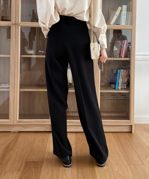 by muni:r（バイ ムニール）の「ピンタックワイドベルトスラックス（スラックス・レディース・ブラック/ベージュ・SMALL/MEDIUM）」の14枚目の写真