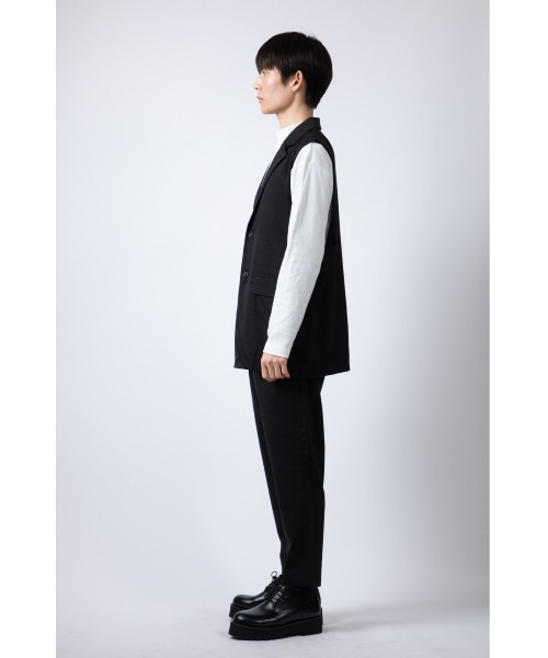 Beno（ビーノ）の「ストレッチTR テーラードベスト（ベスト・メンズ・ブラック/チャコールグレー・L/M）」の6枚目の写真