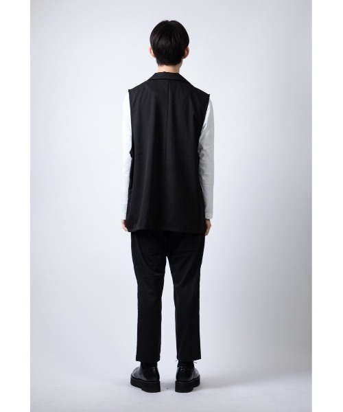 Beno（ビーノ）の「ストレッチTR テーラードベスト（ベスト・メンズ・ブラック/チャコールグレー・L/M）」の7枚目の写真