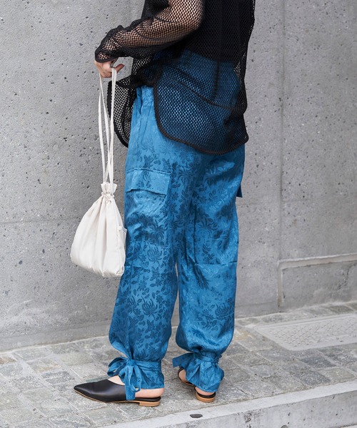 CIAOPANIC（チャオパニック）の「【Aguni/アグニ】サテンジャガードカーゴパンツ（カーゴパンツ・レディース・ブルー/パープル・FREE）」の2枚目の写真