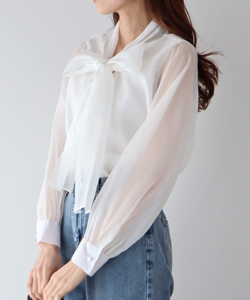 BLUEEAST（ブルーイースト）の「オーガンジーシアーボウタイブラウス（シャツ/ブラウス・レディース・ピンクベージュ/ブラック/オフホワイト/ブラック系/グレー系・MEDIUM/LARGE）」の11枚目の写真