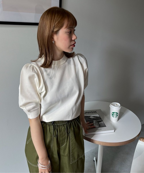 feepur（フェピュール）の「【ハンドウォッシャブル】ライトウェイトカラーパフニット（ニット/セーター・レディース・ブラウン/パープル/オレンジ/ブラック/オフホワイト/ブルー・MEDIUM）」の9枚目の写真