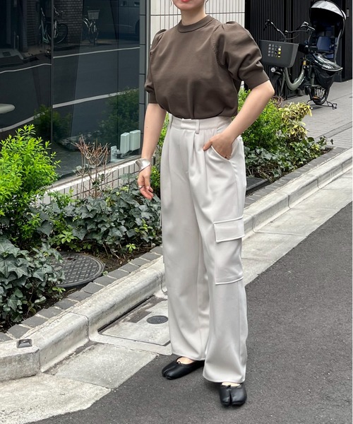 feepur（フェピュール）の「【ハンドウォッシャブル】ライトウェイトカラーパフニット（ニット/セーター・レディース・ブラウン/パープル/オレンジ/ブラック/オフホワイト/ブルー・MEDIUM）」の14枚目の写真