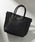 YOUNG&OLSEN The DRYGOODS STORE�i�����O�A���h�I���Z���j�́u�yYOUNG&OLSEN�zEMBOSSED LEATHER D TOTE S�i�n���h�o�b�O�j�v�b�u���b�N