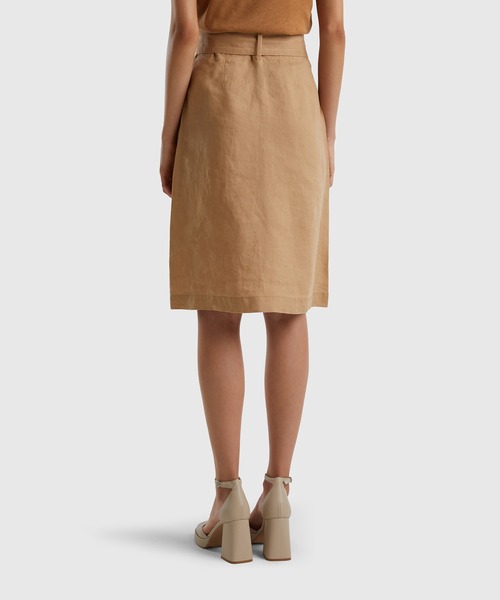 BENETTON (UNITED COLORS OF BENETTON)（ベネトンユナイテッドカラーズオブベネトン）の「リネン100％ミディ丈ラップスカート（スカート・レディース・ベージュ・44/40/38/42）」の4枚目の写真