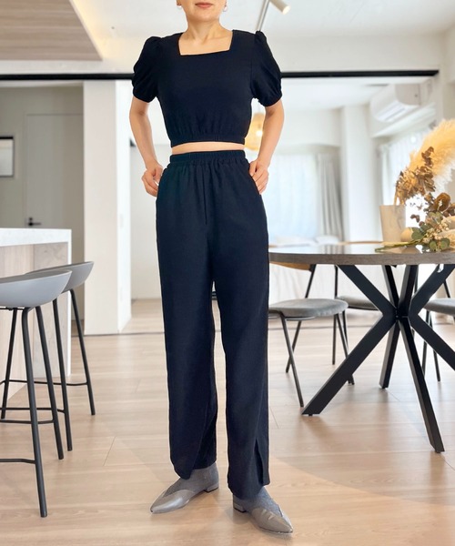 Jewelobe(ジュエローブ)の「ジョーゼットパフクロップドトップス×イージーパンツ セットアップ(セットアップ・レディース・ブラック/アイボリー・FREE)」の5枚目の写真