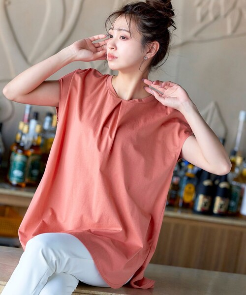 Tiaclasse(ティアクラッセ)の「【洗える】ボリュームフレンチカットソーチュニック(Tシャツ/カットソー・レディース・ブラック/グレイッシュベージュ/ターコイズブルー/コーラルピンク・XL/XXL)」の11枚目の写真