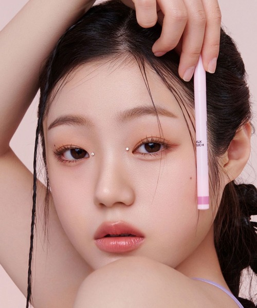 Milk Touch(ミルクタッチ)の「シェード&ムードアイライナー(アイライナー・レディース・Romantic Rose Shade/Chic Brown Shade・FREE)」の11枚目の写真