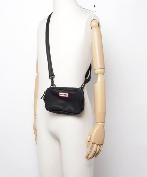 HUNTER（ハンター）の「【HUNTER/ハンター】U NYLON KEEPER PHONE POUCH（ナイロンキーパーフォンポーチ）（ショルダーバッグ・メンズ・ブラック・FREE）」の13枚目の写真