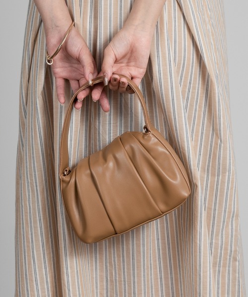 Amiur(エミレ)の「one handle gather bag(ショルダーバッグ・レディース・キャメル/アイボリー/ブラック・FREE)」の3枚目の写真