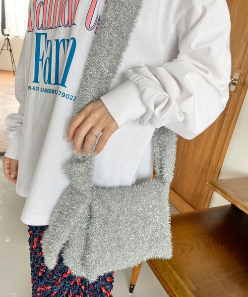 LOWRYS FARM（ローリーズファーム）の「キラキララメニットショルダー　976890（ショルダーバッグ・レディース・ホワイト/シルバー・FREE）」の4枚目の写真