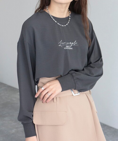 fredy emue（フレディエミュ）の「ちびプリント入りＴシャツブラウス（シャツ/ブラウス・レディース・オフホワイト/チャコールグレー/ネイビー/ライトグレー・38）」の3枚目の写真