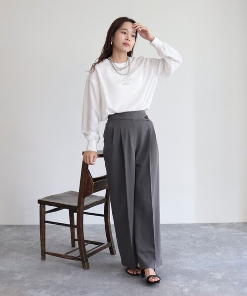 fredy emue（フレディエミュ）の「ちびプリント入りＴシャツブラウス（シャツ/ブラウス・レディース・オフホワイト/チャコールグレー/ネイビー/ライトグレー・38）」の18枚目の写真