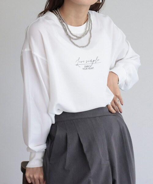 fredy emue（フレディエミュ）の「ちびプリント入りＴシャツブラウス（シャツ/ブラウス・レディース・オフホワイト/チャコールグレー/ネイビー/ライトグレー・38）」の21枚目の写真