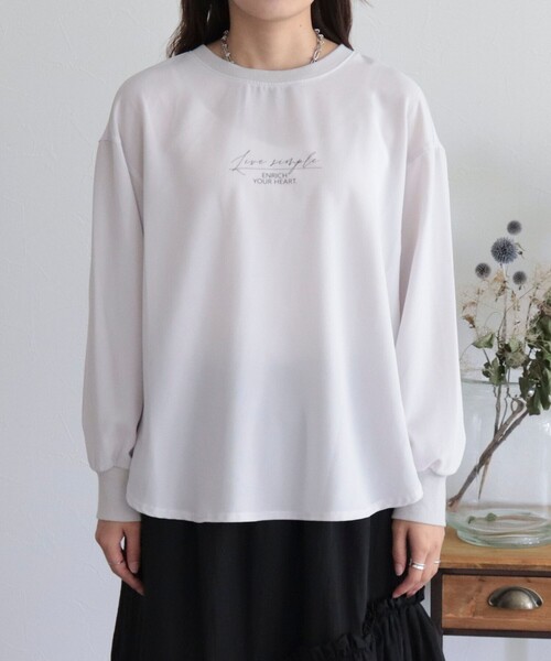 fredy emue（フレディエミュ）の「ちびプリント入りＴシャツブラウス（シャツ/ブラウス・レディース・オフホワイト/チャコールグレー/ネイビー/ライトグレー・38）」の7枚目の写真