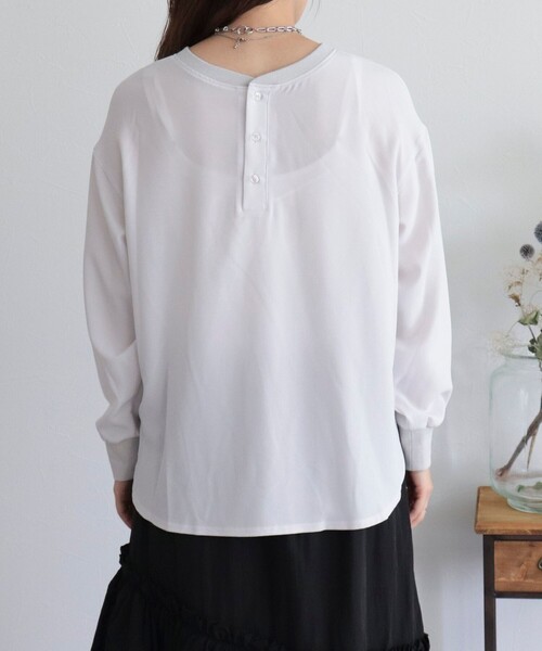 fredy emue（フレディエミュ）の「ちびプリント入りＴシャツブラウス（シャツ/ブラウス・レディース・オフホワイト/チャコールグレー/ネイビー/ライトグレー・38）」の9枚目の写真