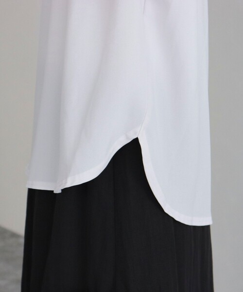 fredy emue（フレディエミュ）の「ちびプリント入りＴシャツブラウス（シャツ/ブラウス・レディース・オフホワイト/チャコールグレー/ネイビー/ライトグレー・38）」の14枚目の写真