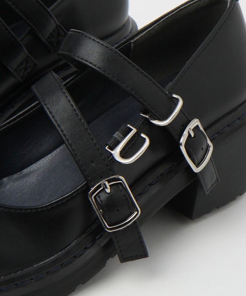 FOREVER 21（フォーエバー トゥエンティーワン）の「厚底メリージェーン（その他シューズ・レディース・ブラック・SMALL/MEDIUM/LARGE）」の7枚目の写真