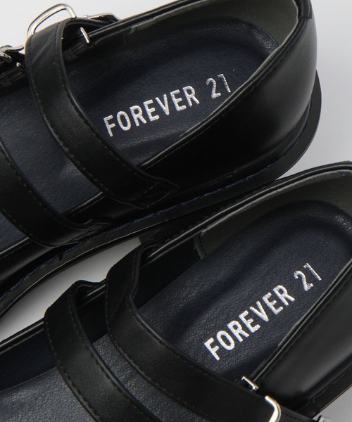 FOREVER 21（フォーエバー トゥエンティーワン）の「厚底メリージェーン（その他シューズ・レディース・ブラック・SMALL/MEDIUM/LARGE）」の9枚目の写真