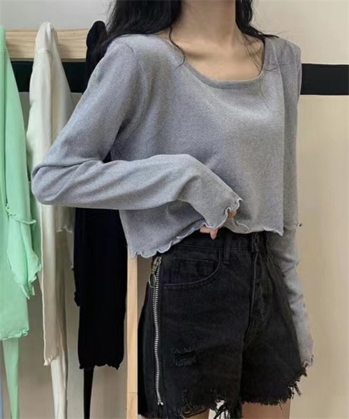 Dream garden(ドリームガーデン)の「ショート丈長袖Tシャツ(Tシャツ/カットソー・レディース・パープル/ライトグリーン/グレー/杢グレー/ブラック/ブルー・L/M)」の13枚目の写真