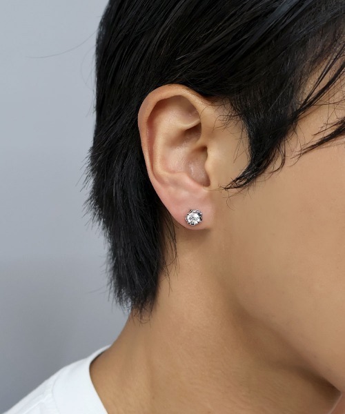 4INT.（フォイント）の「メンズライク スタッドピアス 2セット