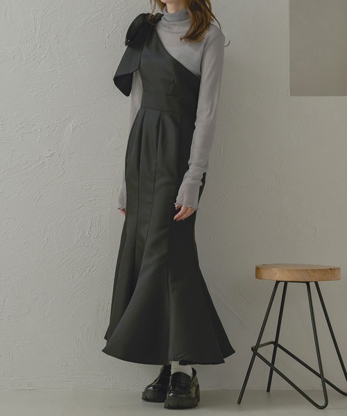 Ambre Neige(アンブルネージュ)の「ワンショルビッグリボンワンピース/【WEB/EC限定商品】(ワンピース・レディース・ブラック/ダークブラウン・FREE)」の7枚目の写真