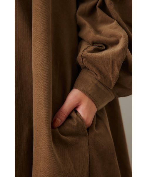 RODEO CROWNS WIDE BOWL（ロデオクラウンズワイドボウル）の「コーデュロイフレアシャツワンピース（シャツワンピース・レディース・チャコールグレー/アイボリー/ブラウン・FREE）」の14枚目の写真