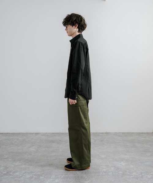 Healthknit Product(ヘルスニットプロダクト)の「Healthknit Product ヘルスニットプロダクト 日本製 国産ヘリンボーンレギュラーカラーシャツ(シャツ/ブラウス・メンズ・カーキ/ブラック・L/XL/M)」の3枚目の写真