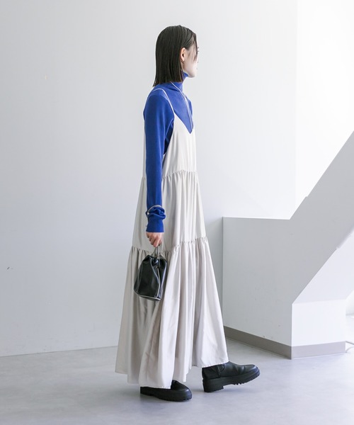 mystic(ミスティック)の「サテンティアードキャミワンピース(ワンピース・レディース・ライトグレー/チャコールグレー/ブラック・1/2)」の7枚目の写真