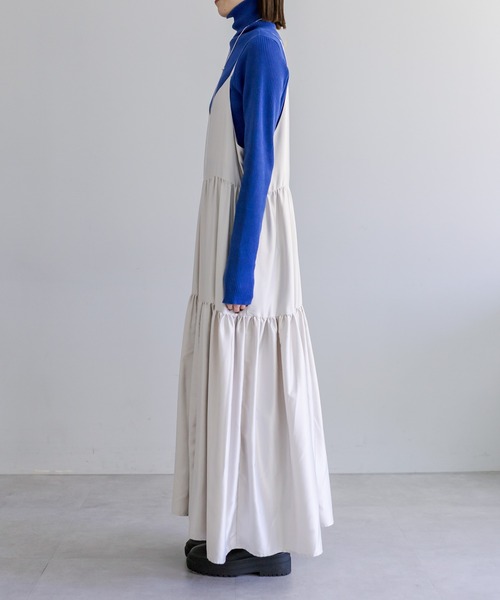 mystic(ミスティック)の「サテンティアードキャミワンピース(ワンピース・レディース・ライトグレー/チャコールグレー/ブラック・1/2)」の13枚目の写真