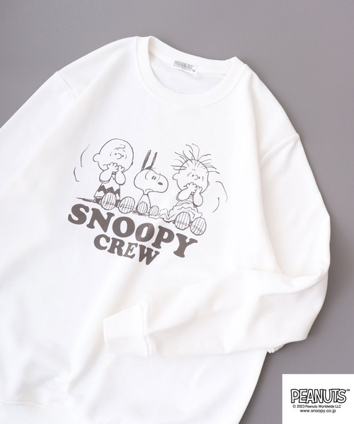 PEANUTS(ピーナッツ)の「PEANUTS スヌーピー 裏毛 プリント トレーナー(スウェット・レディース・ホワイト/杢グレー/チャコール/ブラック/アーミー/ライトピンク・M/L/LL)」の2枚目の写真
