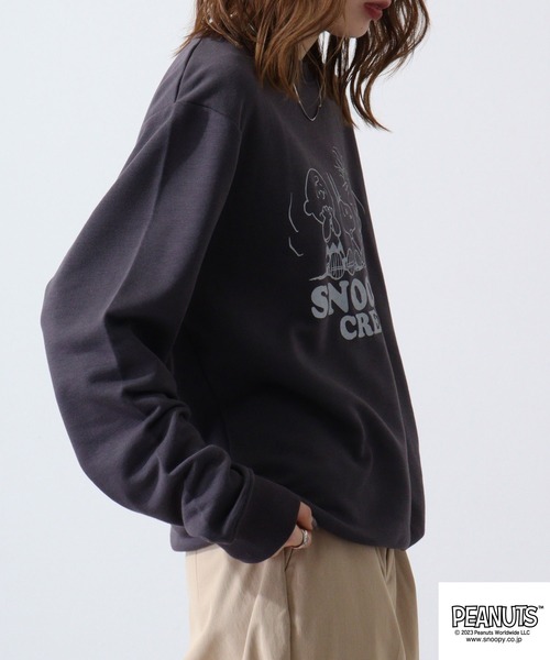 PEANUTS(ピーナッツ)の「PEANUTS スヌーピー 裏毛 プリント トレーナー(スウェット・レディース・ホワイト/杢グレー/チャコール/ブラック/アーミー/ライトピンク・M/L/LL)」の21枚目の写真
