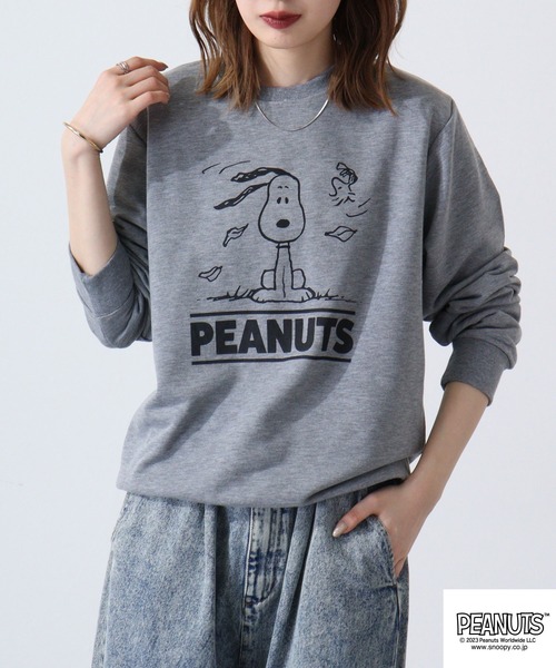 PEANUTS(ピーナッツ)の「PEANUTS スヌーピー 裏毛 プリント トレーナー(スウェット・レディース・ホワイト/杢グレー/チャコール/ブラック/アーミー/ライトピンク・M/L/LL)」の15枚目の写真