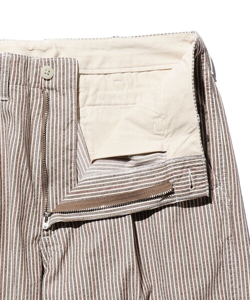 BEAMS PLUS(ビームスプラス)の「BEAMS PLUS / マルチカラー ヒッコリー ミリタリー トラウザーズ(その他パンツ・メンズ・ベージュ/グレー・L/XS/XL/S/M)」の9枚目の写真