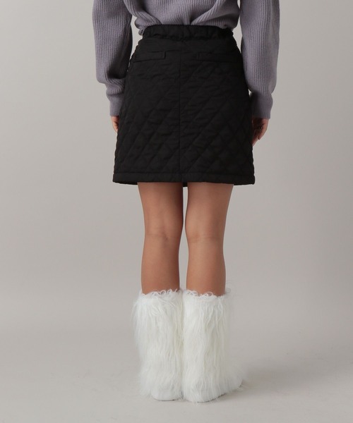 MONCLER アイボリー キルティングミニスカート ベージュ残りわずか]小柄・Sサイズさんのための キルティング