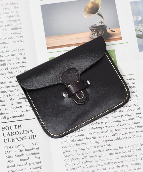 Fun & Daily（ファンアンドデイリー）の「フラップカウレザーカードケース（名刺入れ・メンズ・ブラック/ブラウン/レッド/ダークブラウン・FREE）」の8枚目の写真