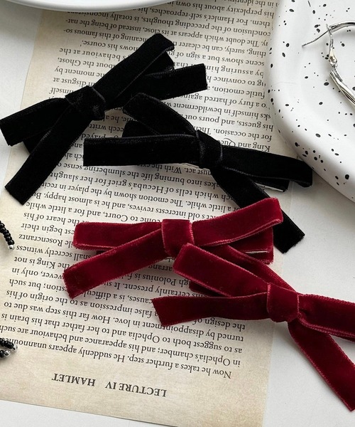 cuorequal（クオレコール）の「2setベロアリボンヘアピン（ヘアピン・レディース・レッド/ブラック・FREE）」の3枚目の写真