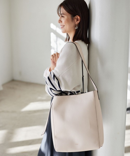 Elura（エルーラ）の「リュクスエアリー2wayバケツバッグ/986831（ハンドバッグ・レディース・グリーン/ブラック/アイボリー・ONE SIZE）」の2枚目の写真