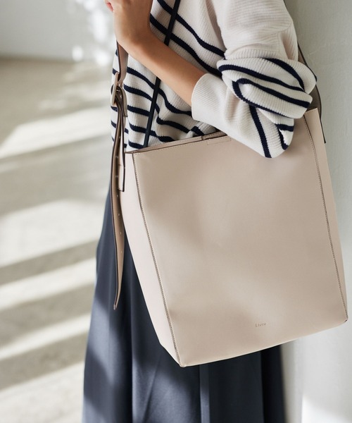 Elura（エルーラ）の「リュクスエアリー2wayバケツバッグ/986831（ハンドバッグ・レディース・グリーン/ブラック/アイボリー・ONE SIZE）」の5枚目の写真