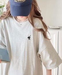 プラスワンでトレンド感UP。綿100%胸刺繍リバーシブルTシャツ