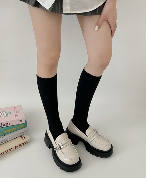 Shoes in Closet(シューズインクローゼット)の「厚底 タンクソール ストラップ デザイン ローファー 778(ローファー・レディース・ブラック/アイボリー/ブラック系その他/ダークブラウン・S/M/L/LL)」の9枚目の写真