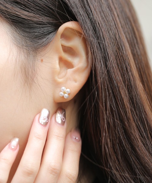 Peony（ピオニー）の「【Peony/ピオニー】/ワンポイント　スクエアパールピアス（ピアス（両耳用）・レディース・ピンクゴールド/ゴールド/シルバー・FREE）」の4枚目の写真