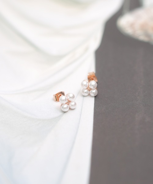 Peony（ピオニー）の「【Peony/ピオニー】/ワンポイント　スクエアパールピアス（ピアス（両耳用）・レディース・ピンクゴールド/ゴールド/シルバー・FREE）」の7枚目の写真