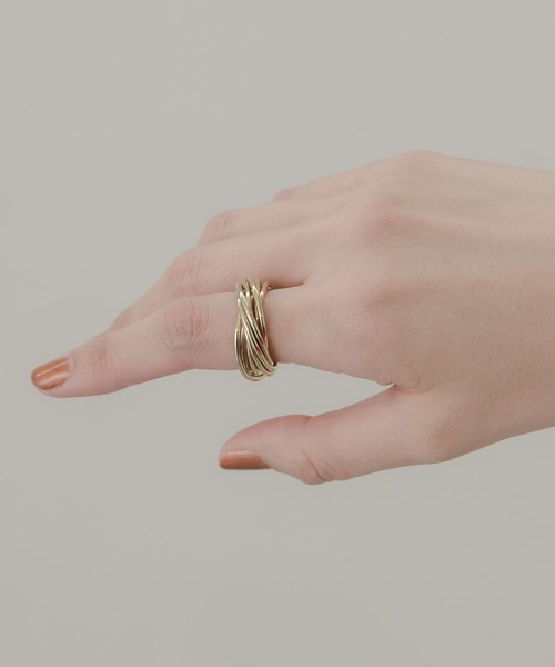 SMELLY（スメリー）の「オーバーラップリング（リング・レディース・ゴールド・-）」の5枚目の写真