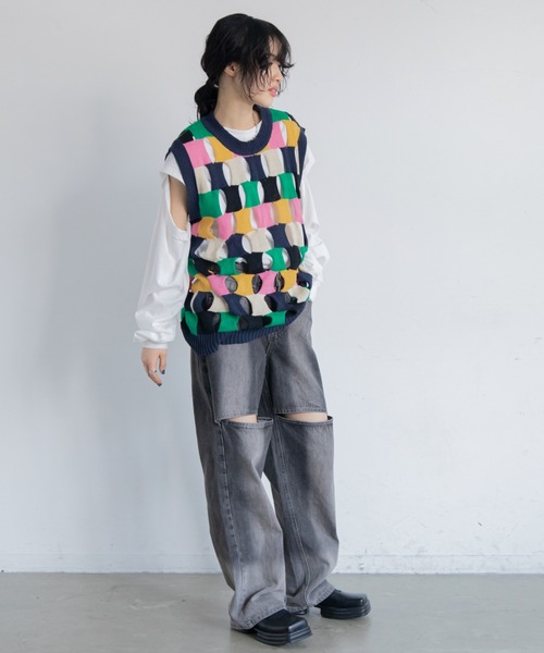 VACANCY（ヴァカンシー）の「【ユニセックス】ブロックホールニットベスト（ベスト・レディース・チャコールグレー/ネイビー・FREE）」の9枚目の写真