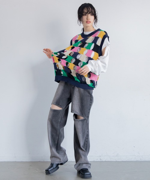 VACANCY（ヴァカンシー）の「【ユニセックス】ブロックホールニットベスト（ベスト・レディース・チャコールグレー/ネイビー・FREE）」の8枚目の写真