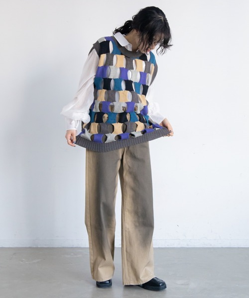 VACANCY（ヴァカンシー）の「【ユニセックス】ブロックホールニットベスト（ベスト・レディース・チャコールグレー/ネイビー・FREE）」の19枚目の写真