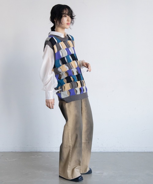 VACANCY（ヴァカンシー）の「【ユニセックス】ブロックホールニットベスト（ベスト・レディース・チャコールグレー/ネイビー・FREE）」の20枚目の写真
