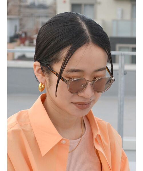 Ungrid(アングリッド)の「べっ甲テンプルカラーサングラス(サングラス・レディース・グリーン/ブラウン/グレー・FREE)」の13枚目の写真